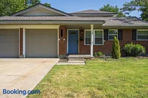 Avondale House Pet-Friendly near OU Campus Sleeps 10 - Image 3