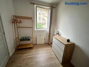 Appartement au calme commerces à proximité - Image 1