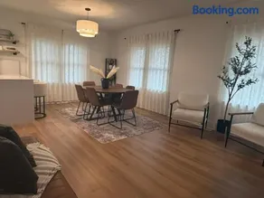 Prime Location! Spacious Family-Friendly Home - Image 5
