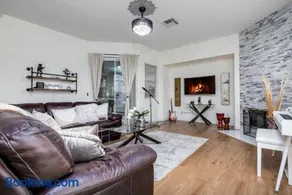 Music Lovers Paradise 7 Bed Pool Home and Game Room - Image 3