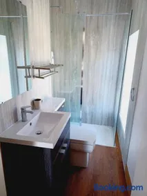 Voyage Hostel - Beds & Ensuite Family Rooms with shared kitchen - Image 3