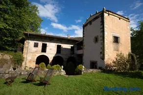 Palacio de Hualle - Image 2