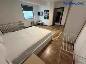 Lilia 4 Self-Check in apartment - Image 2