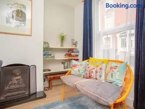 Chelsea Place House - Image 2