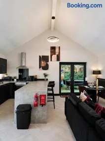 Holly Tree Luxury Lodge - Image 5