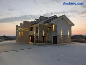 Apartamentos Doña Urraca - Image 1