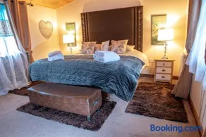 Britannia Petite Lodge - Still Rabbit - Hot Tub - Yorkshire - Image 1