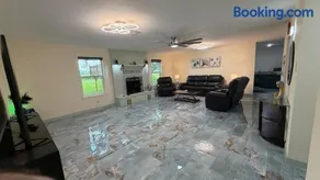 Pleasant Farms - A Luxurious Retreat - Image 4