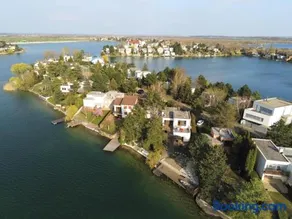 TopSenec-Lakeside Home - Image 5