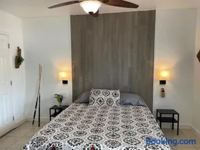 Cozy Studio near Coconut Grove - Image 1