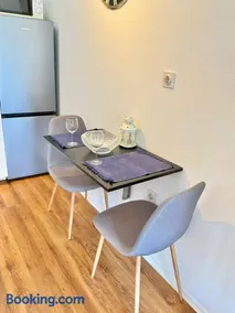 L&L Apartments - Image 4
