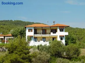 House Christina - Image 1