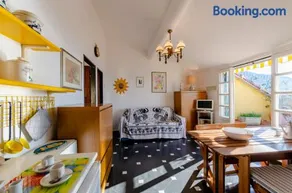 JOIVY Camogli Treasure for 4 with Terrace and Incredible View - Image 2