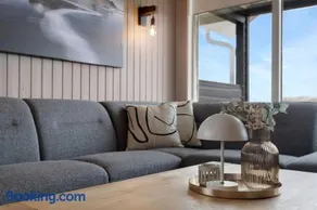 Scenic 3BR Summerhouse w HotTub Near Golden Circle - Image 2