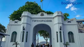 Pousada Fullano _ Entre Copacabana e Ipanema – Suítes Privativas Confortáveis! - Image 2
