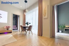 Premium 2 bedroom central home with ground floor terrace and a personal little cinema - Image 3