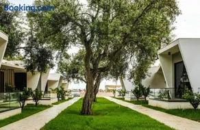 Luna Mare Boutique Seaside - Image 1