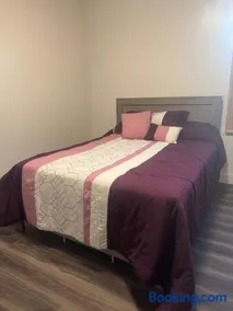 Decor Dreams - Image 1