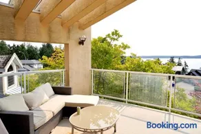 The Shearwater House - Panoramic Ocean View Suites - Image 2