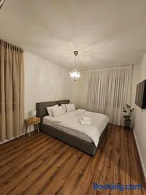 פנינה בשדה - Image 3