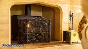 Chateau Bowral Luxury Southern Highlands Estate with Poolhouse - Image 2