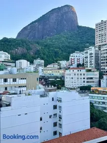 Apartamento flat com vista perto da praia do Leblon - Image 1