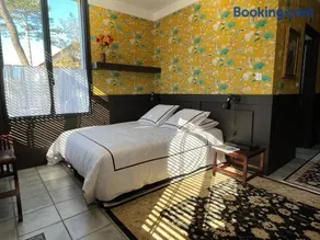 Un studio dans une villa balnéaire - Image 1