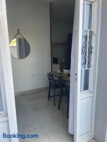 Practical and comfortable flat, very well rated - Image 2