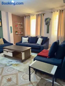 Toly’s Spacious One Bedroom - Image 2