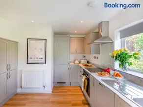 3 Bed in Ellesmere oc-95997 - Image 4