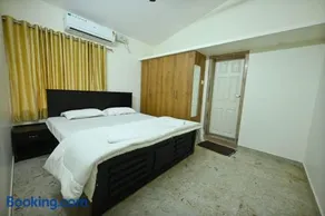 Ivory Shore Retreat - Image 2