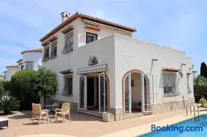 Mira Rosa Segaria - Els Poblets - 3 Double Bedroom - Image 1