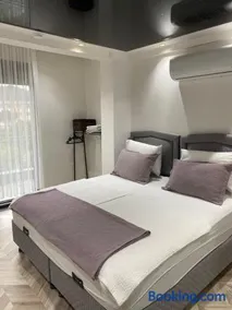 Mountian View Villa - Image 3