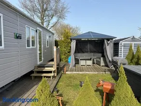 Chalet Meerwijck mit Terrasse am Wasser mit Strand und Schwimmbad - Image 3