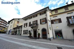Hotel Silene Parking and Garage - Image 2
