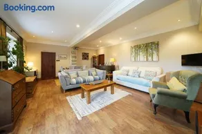 Cadshaw Country Views - Image 4