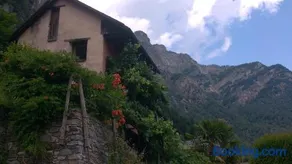 Casa Gialla - Image 2