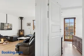 Lovely Holiday Home Near Forest And Beach - Image 3
