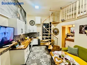 Amber Apartment Nice - Central Highlights and Beach - Image 1