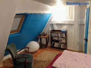 Maison Ancienne Rouennaise 3 étages avec Parking gratuit - Image 4