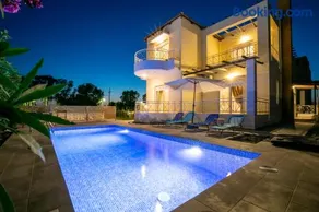 Rose Garden House - Image 5