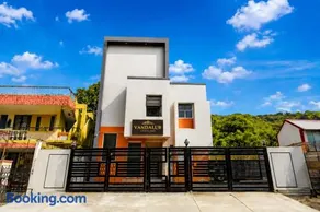 Vandalur Stay's Inn - Image 1