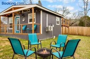 Hunka Hunka Cabin - Image 2