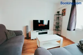 Apt Cabanyal, Beach 8 Min, Terrace, Smart TV - Image 4