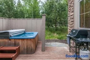 28 Fremont Crossing - Image 2