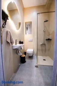 Rikia Deluxe Houses - Image 5