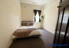 Burwood central unit - Image 2