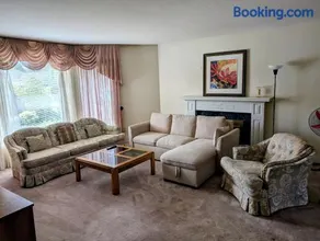 Spacious house 6 bedroom near ferry - Image 4
