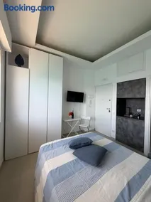 Spinone Sea view studio a few steps from the beach - Image 1