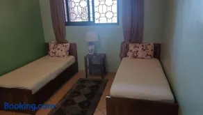 Modern Apartment Moroccan Salon Pool Founty - Image 2